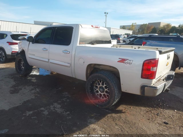2013 CHEVROLET SILVERADO 1500 3GCPKSE72DG279110 Photo 2