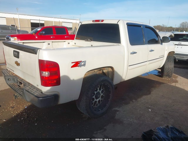 2013 CHEVROLET SILVERADO 1500 3GCPKSE72DG279110 Photo 3