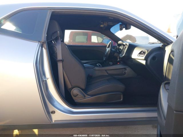 2016 DODGE CHALLENGER 2C3CDZAG2GH240243 Photo 4