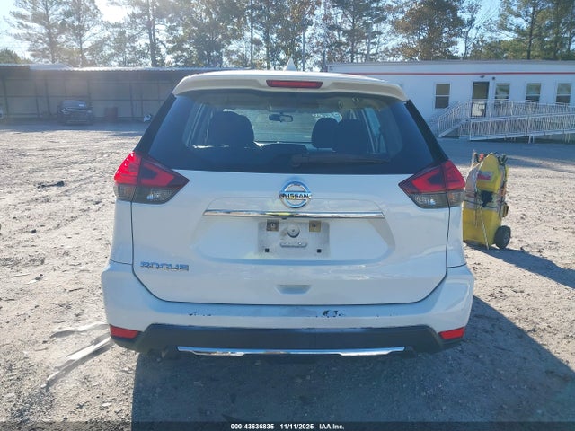 Продажа на аукционе авто 2017 Nissan Rogue S, vin: KNMAT2MTXHP560705, номер лота: 43636835