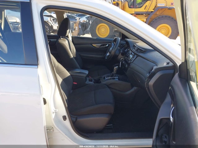 Продажа на аукционе авто 2017 Nissan Rogue S, vin: KNMAT2MTXHP560705, номер лота: 43636835