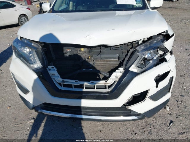 Продажа на аукционе авто 2017 Nissan Rogue S, vin: KNMAT2MTXHP560705, номер лота: 43636835