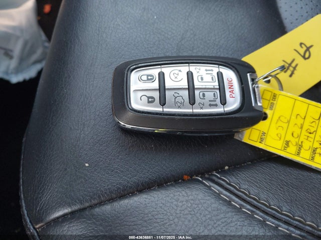 Продажа на аукционе авто 2022 Chrysler Pacifica Touring L, vin: 2C4RC1BG1NR122300, номер лота: 43636881