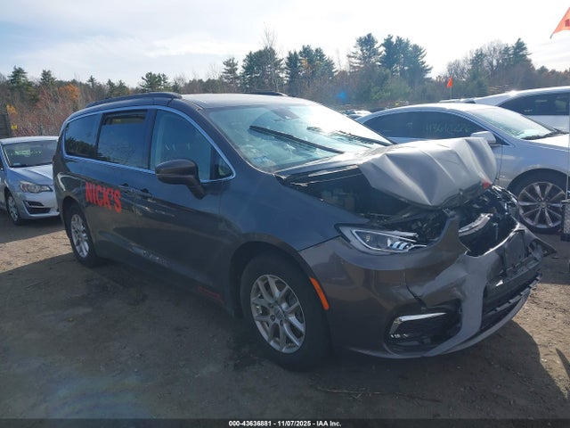 Продажа на аукционе авто 2022 Chrysler Pacifica Touring L, vin: 2C4RC1BG1NR122300, номер лота: 43636881