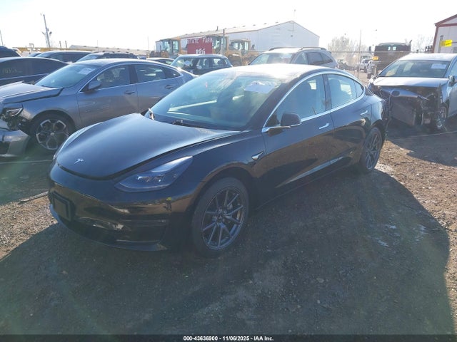 2019 TESLA MODEL 3 5YJ3E1EB4KF384528 Photo 1