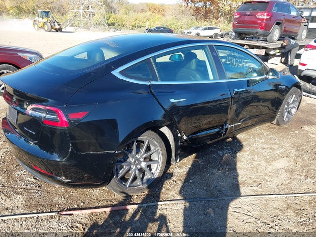 2019 TESLA MODEL 3 5YJ3E1EB4KF384528 Photo 5