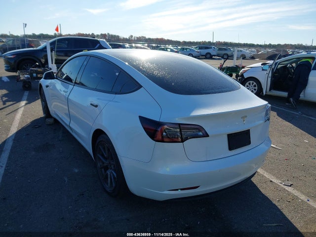 2021 TESLA MODEL 3 5YJ3E1EA2MF987066 Photo 2