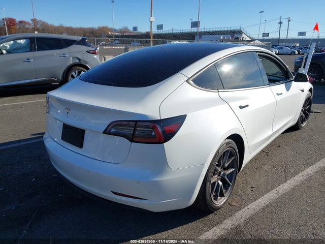 2021 TESLA MODEL 3 5YJ3E1EA2MF987066 Photo 3