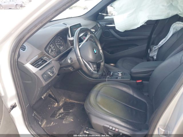 2018 BMW X1 WBXHT3C36J5K24933 Photo 4