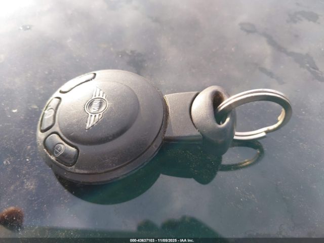 2010 MINI COOPER WMWMF3C56ATZ65399 Photo 10