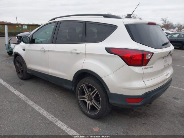 2019 FORD ESCAPE 1FMCU9HD8KUB18284 Photo 2
