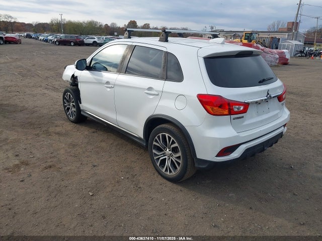 2018 MITSUBISHI OUTLANDER SPORT JA4AR3AU9JU025478 Photo 2