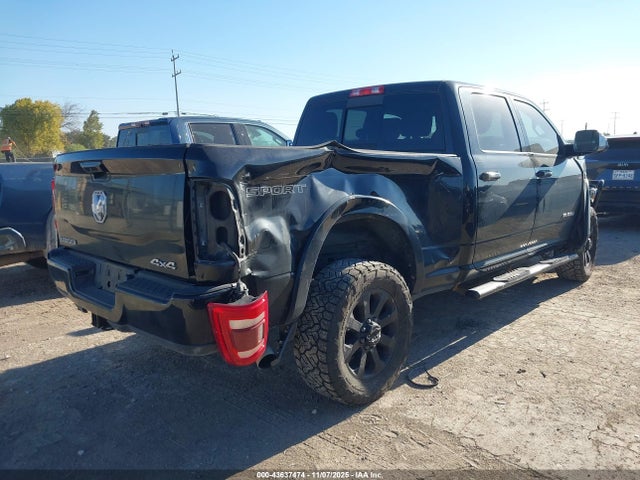 3C6UR5FL7LG111884 RAM 2500 Laramie 4x4 6&#039;4 Box