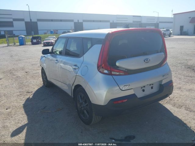 2021 KIA SOUL KNDJ33AU2M7764105 Photo 2