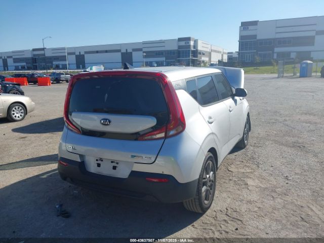 2021 KIA SOUL KNDJ33AU2M7764105 Photo 3