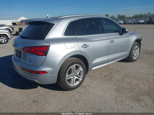 2019 AUDI Q5 WA1ANAFY9K2043584 Photo 3
