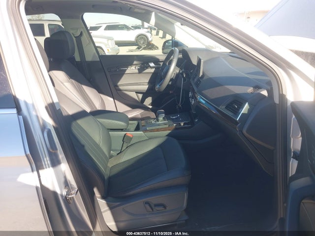 2019 AUDI Q5 WA1ANAFY9K2043584 Photo 4