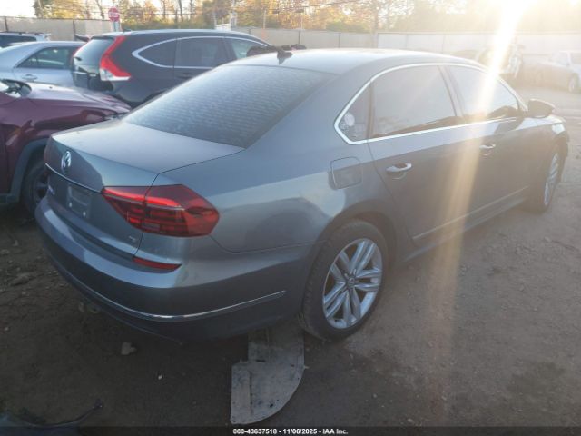 2017 VOLKSWAGEN PASSAT 1VWGT7A33HC025781 Photo 3