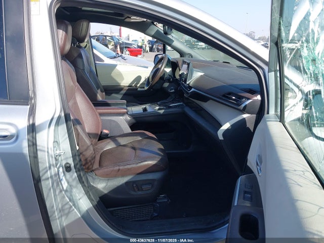 43637628 :رقم المزاد ، 5TDESKFC5NS061555 vin ، 2022 Toyota Sienna Platinum مزاد بيع