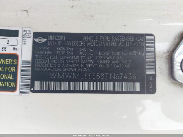 2008 MINI COOPER CLUBMAN WMWML33588TN67436 Photo 8