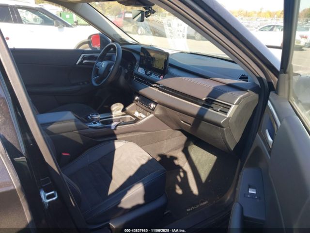 2025 MITSUBISHI OUTLANDER JA4J3VA83SZ039137 Photo 4