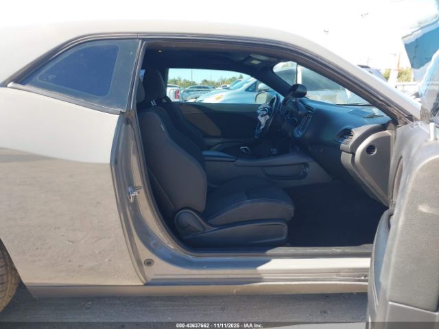 2019 DODGE CHALLENGER 2C3CDZJG3KH621074 Photo 4