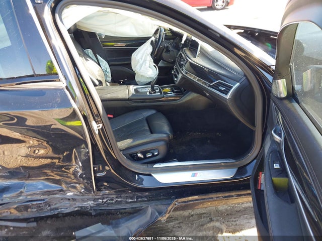 BMW 750i 2019 WBA7F0C59KGM24255 Image 5