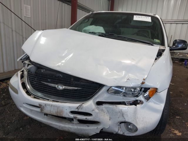 2000 CHRYSLER TOWN & COUNTRY 1C4GP64L5YB674792 Photo 5