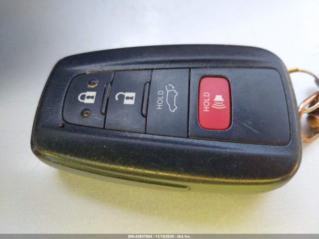 Auction sale of the 2022 Toyota Rav4 Xle Premium, vin: 2T3C1RFV6NW185580, lot number: 43637884