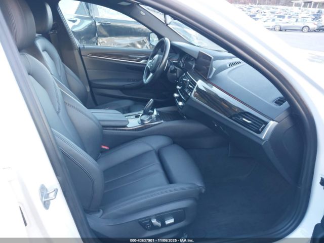 2019 BMW 530I WBAJA7C5XKWW39663 Photo 4