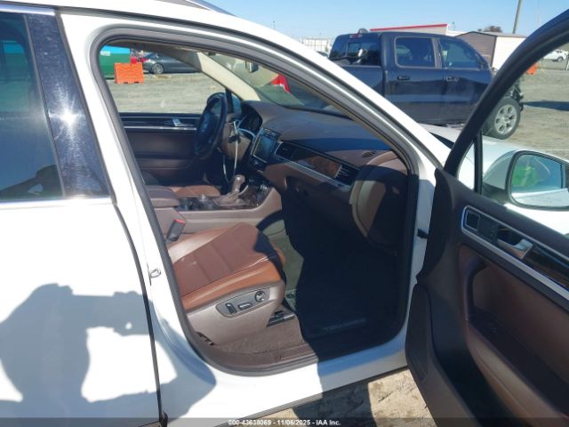 2013 VOLKSWAGEN TOUAREG WVGEF9BP9DD000849 Photo 4