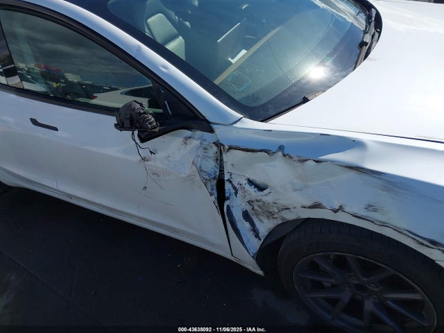 5YJ3E1EA1PF472774 Tesla Model 3 Rear-wheel Drive