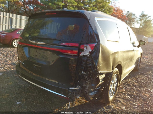 2022 Chrysler Pacifica Touring L მანქანა იყიდება აუქციონზე, vin: 2C4RC1BG8NR220353, აუქციონის ნომერი: 43638095