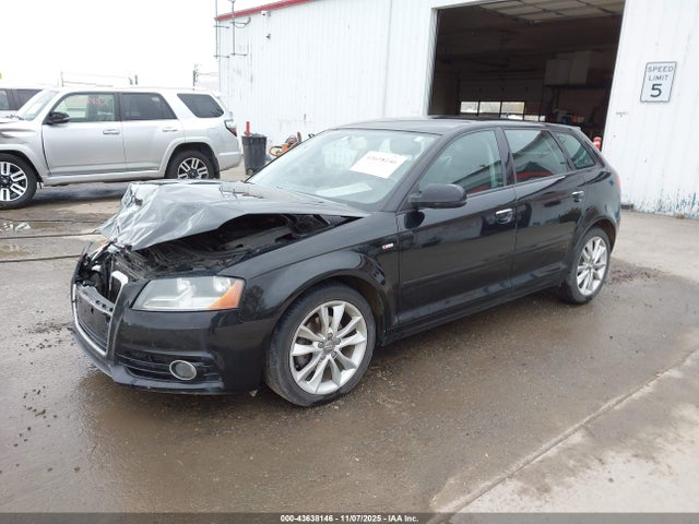 2011 AUDI A3 WAUBJAFM5BA141307 Photo 1