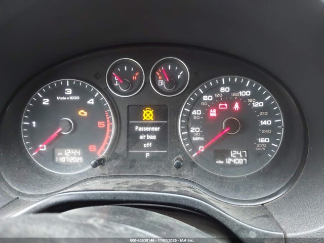 2011 AUDI A3 WAUBJAFM5BA141307 Photo 6