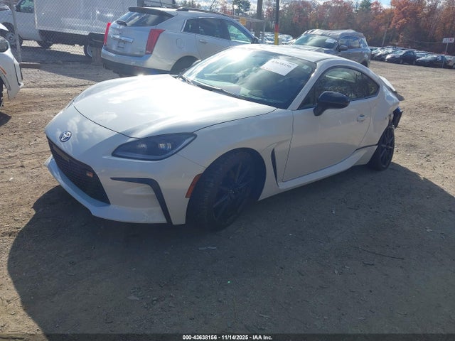 2024 TOYOTA GR86 JF1ZNBE13R8756979 Photo 1
