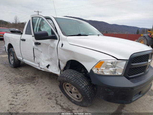 43638271 :رقم المزاد ، 1C6RR6FGXNS152536 vin ، 2022 Ram 1500 Classic Tradesman  4x2 6'4 Box مزاد بيع