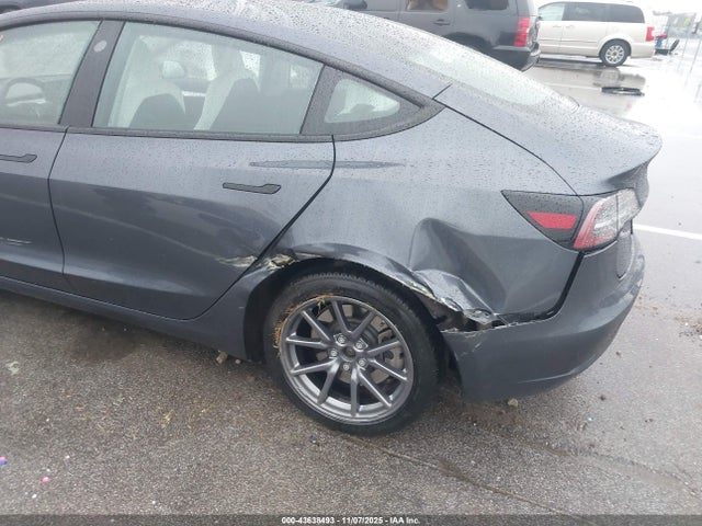 Продажа на аукционе авто 2023 Tesla Model 3 Rear-wheel Drive, vin: 5YJ3E1EA3PF419171, номер лота: 43638493
