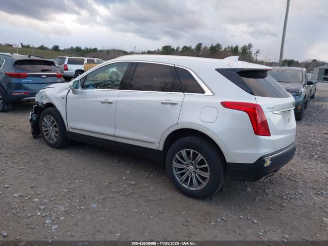 2017 CADILLAC XT5 1GYKNDRS7HZ196669 Photo 2