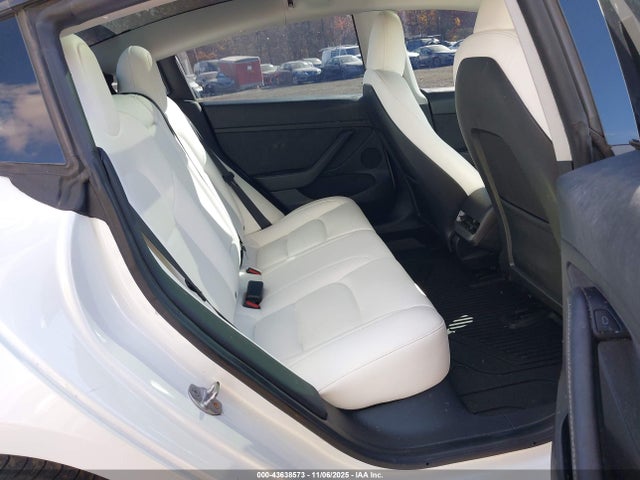 2023 TESLA MODEL 3 5YJ3E1EAXPF551442 Photo 7