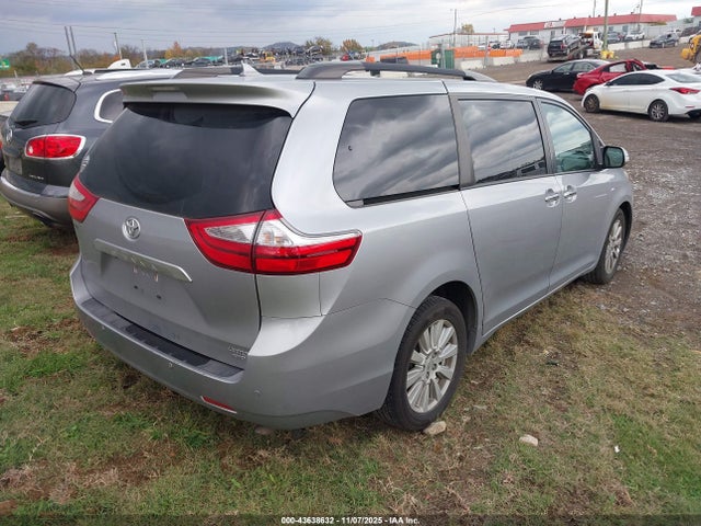 2017 TOYOTA SIENNA 5TDDZ3DC9HS152414 Photo 3