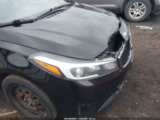 3KPFK4A7XHE033081 KIA FORTE LX