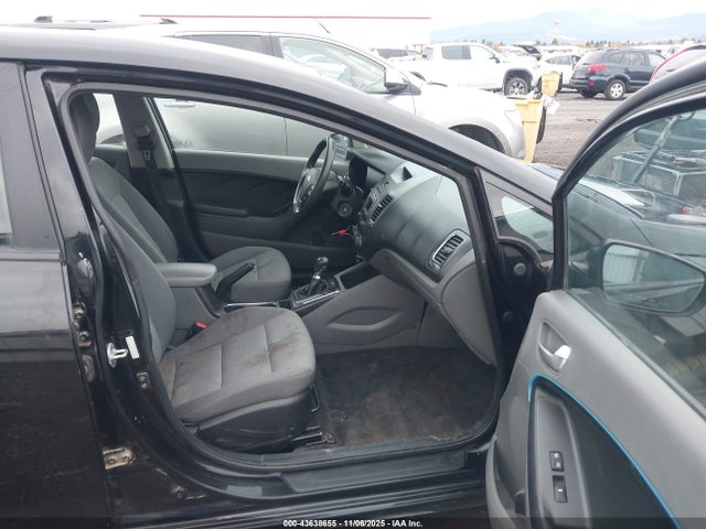 3KPFK4A7XHE033081 KIA FORTE LX