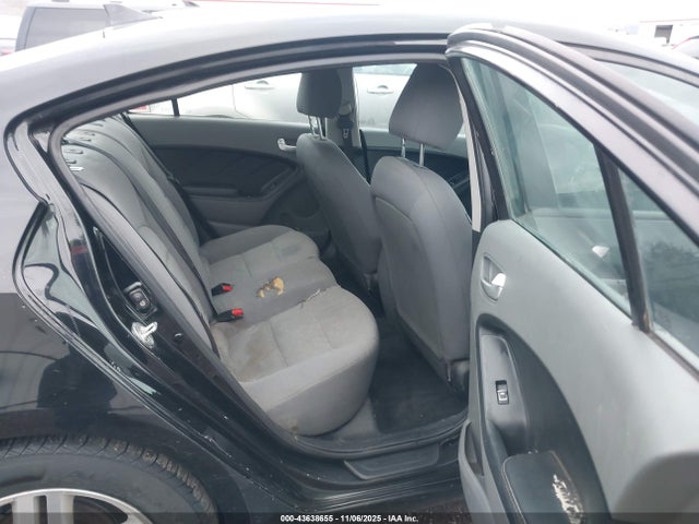 3KPFK4A7XHE033081 KIA FORTE LX
