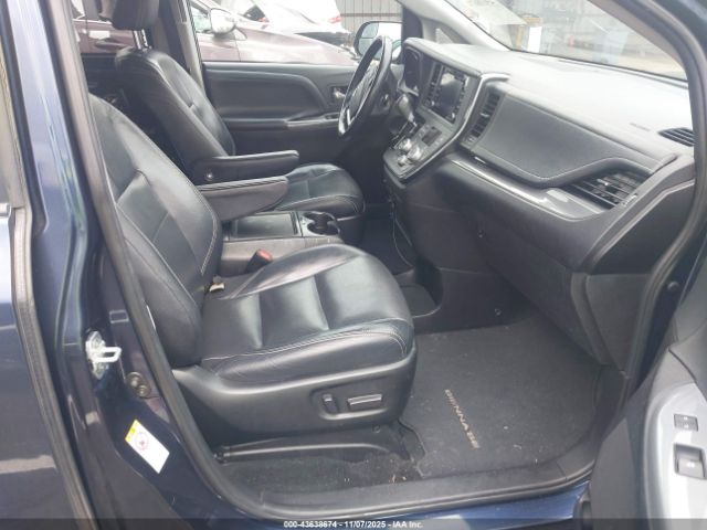 2019 TOYOTA SIENNA 5TDXZ3DC4KS977488 Photo 4