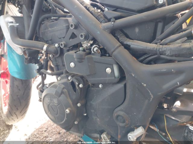 2021 YAMAHA YZFR3 MH3RH18Y1MK007342 Photo 8