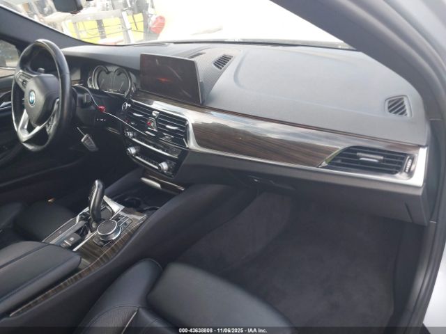 2019 BMW 530I WBAJA7C55KWW21815 Photo 4