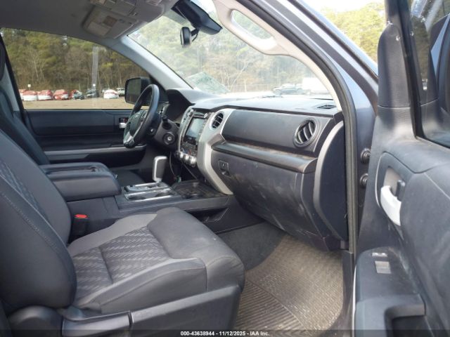 2019 TOYOTA TUNDRA 5TFUW5F11KX843275 Photo 4