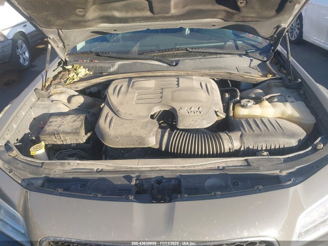 2C3CCAKG3JH165238 Chrysler 300 Limited Awd