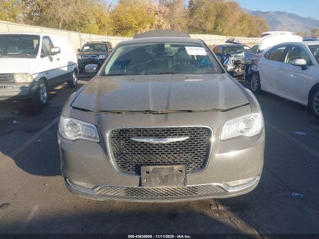 2C3CCAKG3JH165238 Chrysler 300 Limited Awd